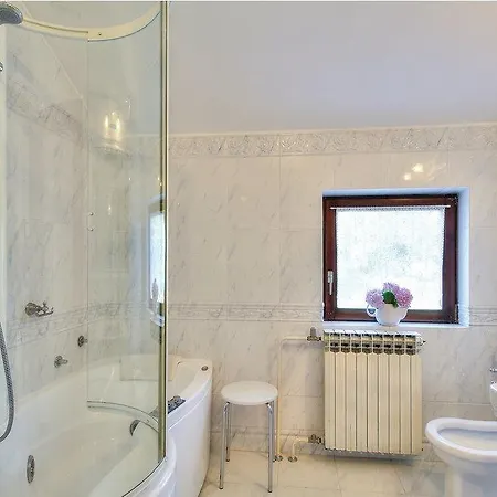 Apartment Apartmani Mirjana Valica