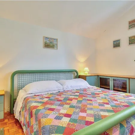 Apartmani Mirjana Valica