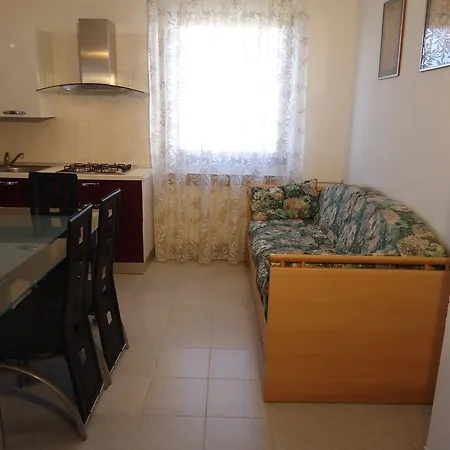 Appartement Mirjana Valica *