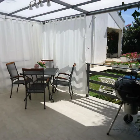 Apartamento Mirjana Valica *